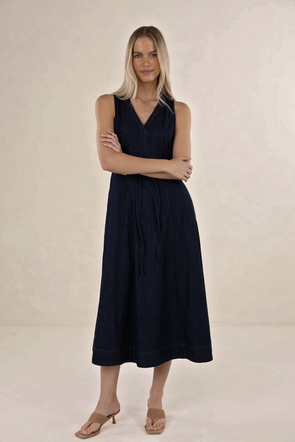 HUMIDITY LIFESTYLE IVY DENIM MIDI DRESS - DARK BLUE