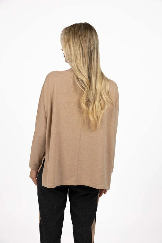HUMIDITY LIFESTYLE GRANDE SWEATER - LATTE