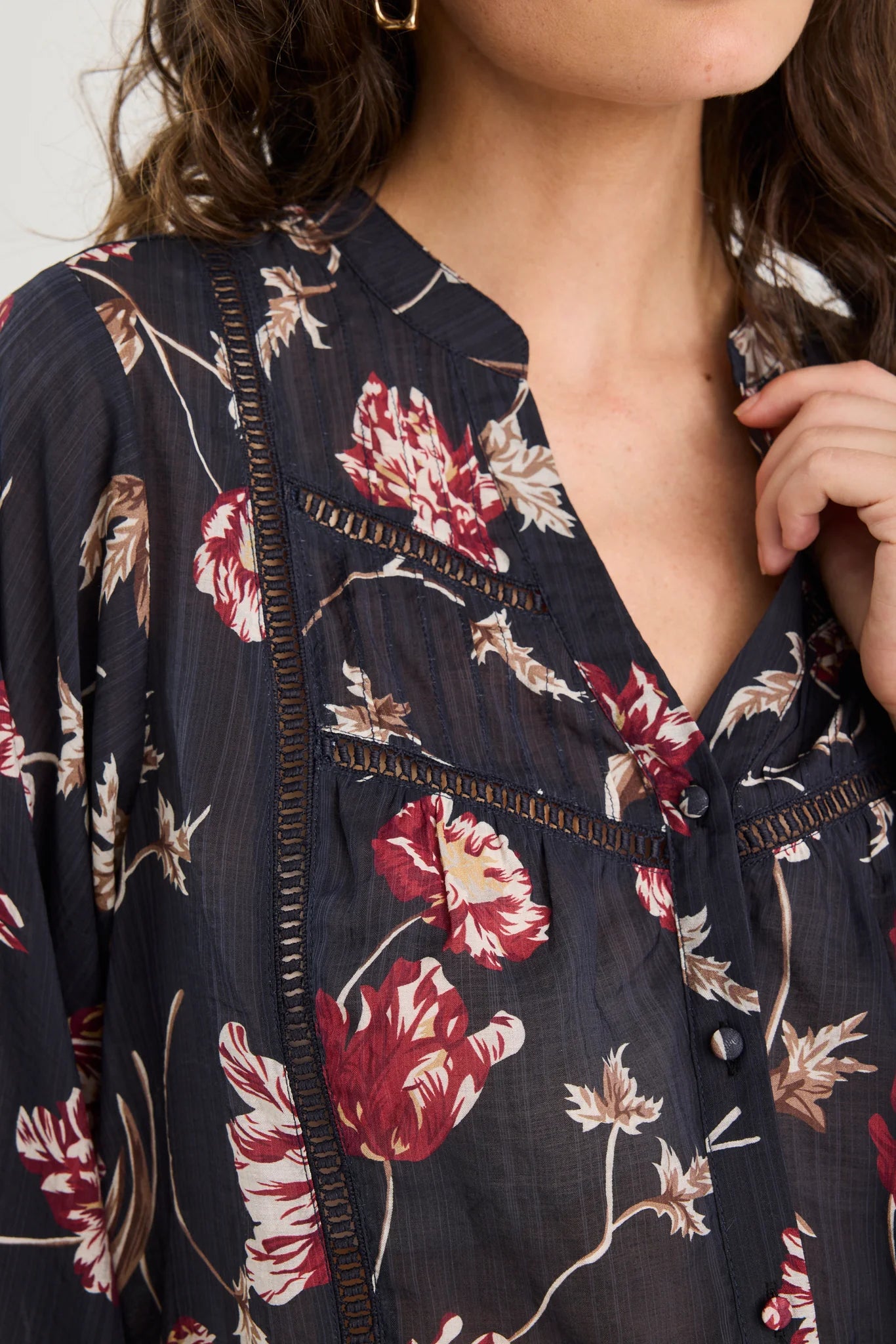 IVY & JACK INSTRUMENTAL L/S SHIRT - BLACK WILDFLOWERS
