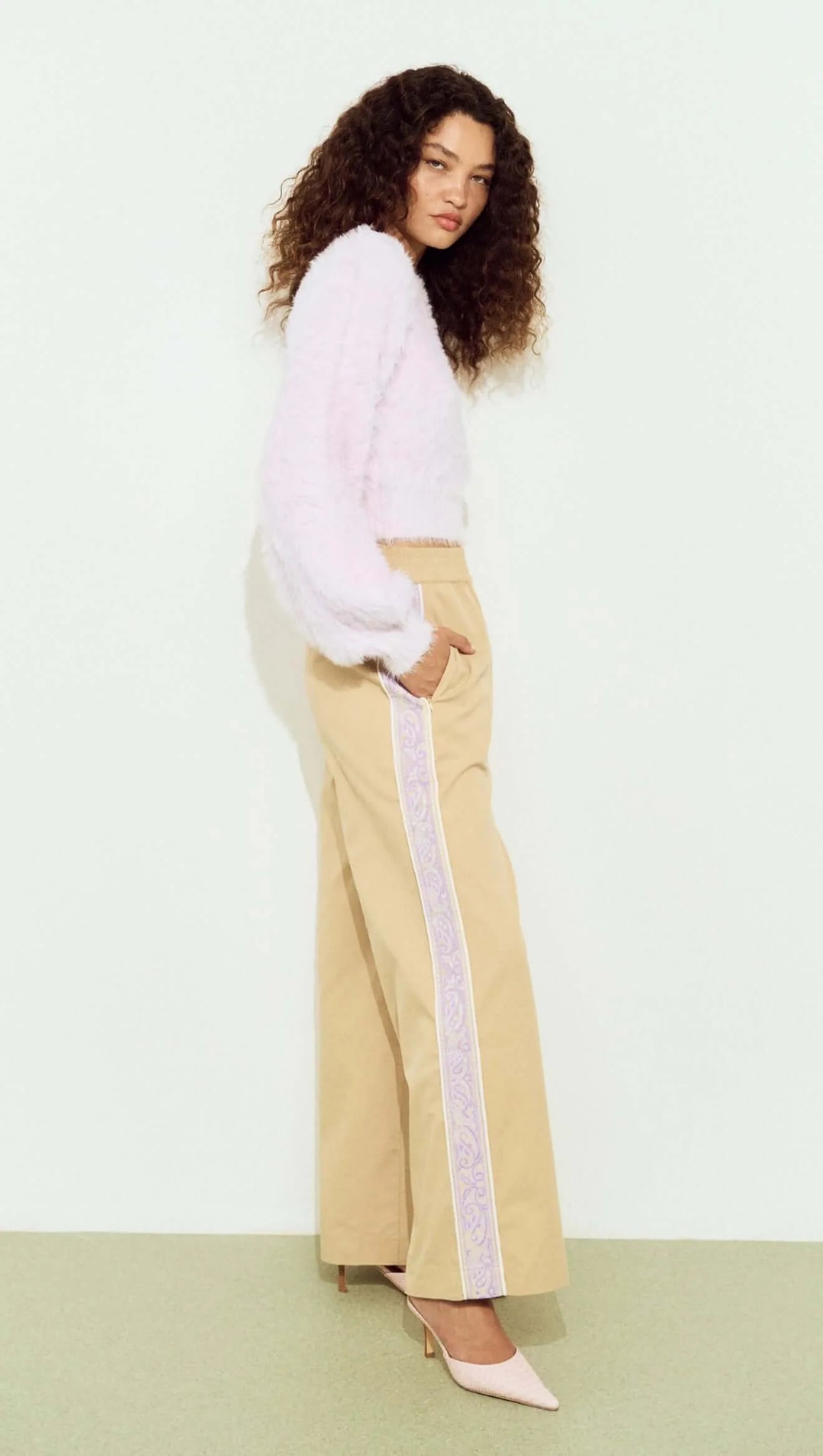 MINK PINK TAHLIA FLUFFY KNIT - LILAC
