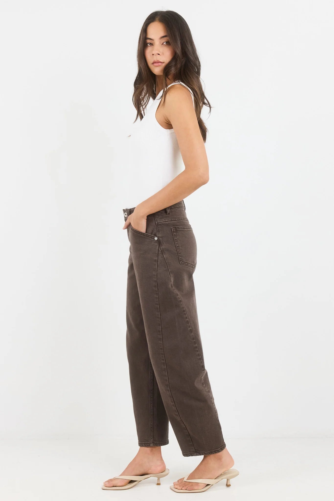 STORIES BE TOLD - IDOLISE BARREL JEAN - MOCHA