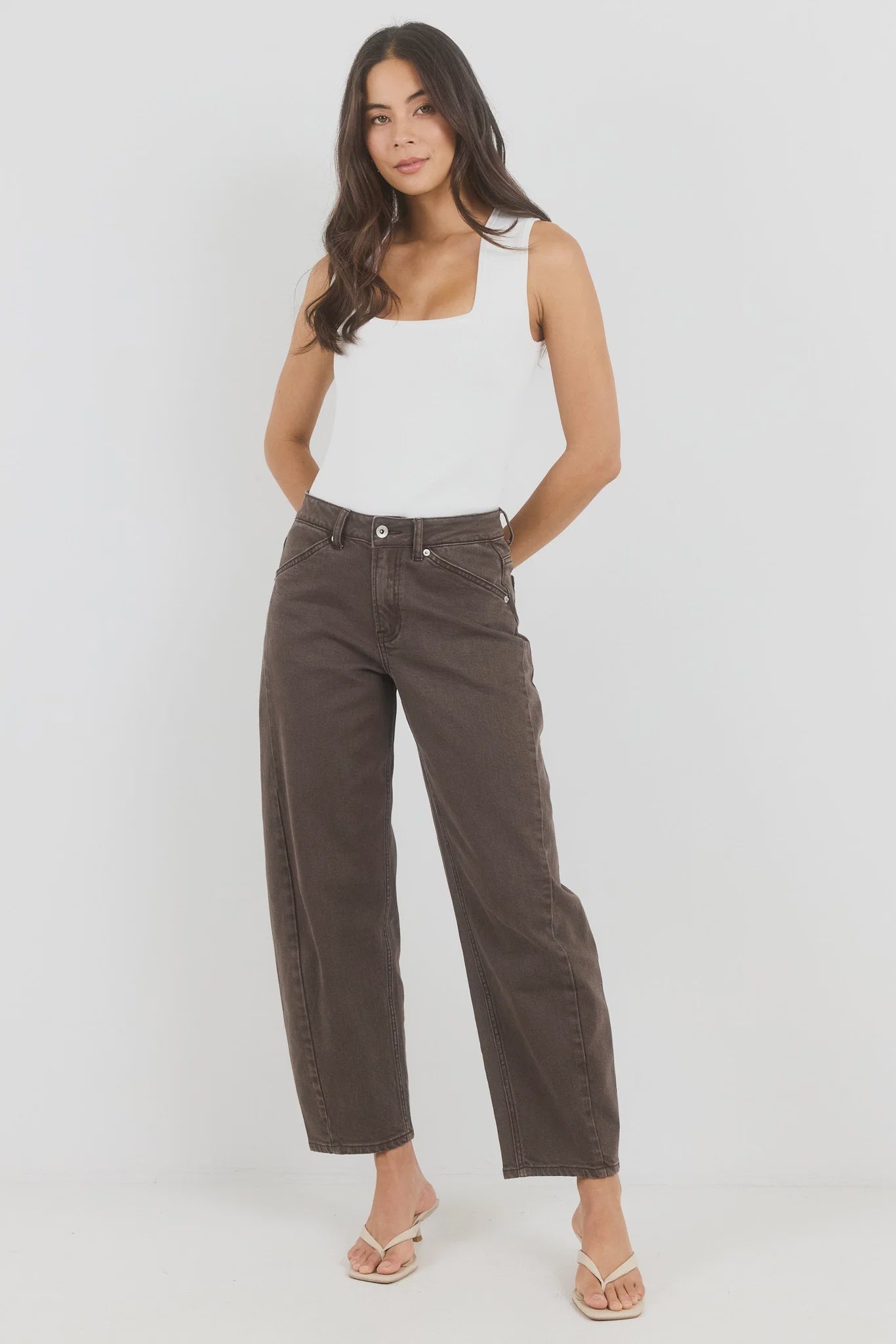 STORIES BE TOLD - IDOLISE BARREL JEAN - MOCHA