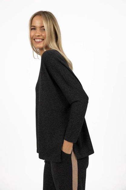 HUMIDITY LIFESTYLE GRANDE SWEATER - CHARCOAL
