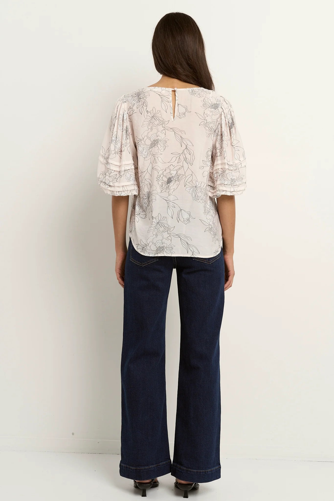IVY & JACK RECALL CREW TOP - IVORY SKETCH FLORAL