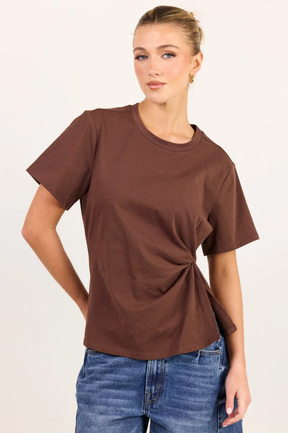 IVY & JACK RUPTURE SPLIT TEE - CHOCOLATE
