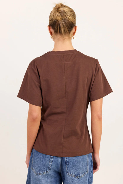 IVY & JACK RUPTURE SPLIT TEE - CHOCOLATE