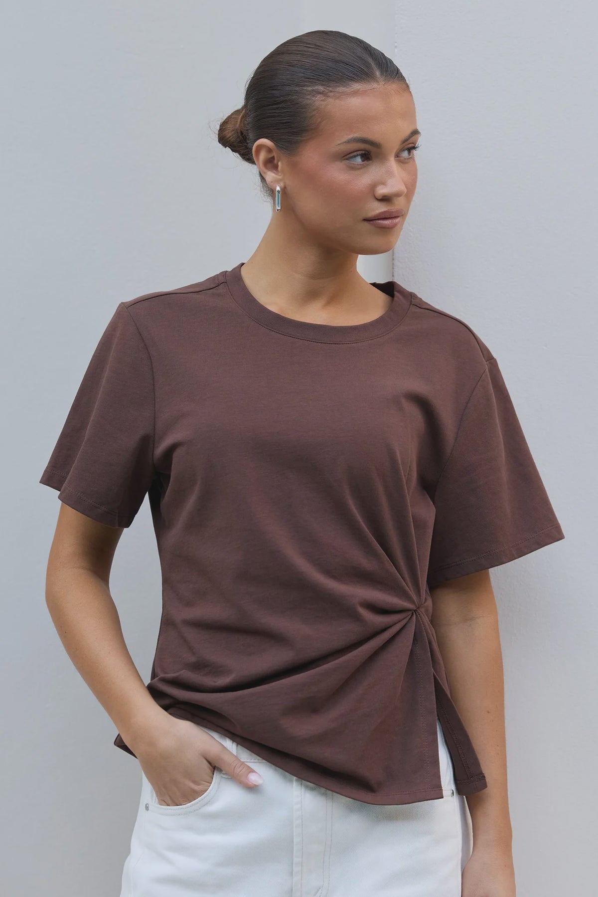 IVY & JACK RUPTURE SPLIT TEE - CHOCOLATE