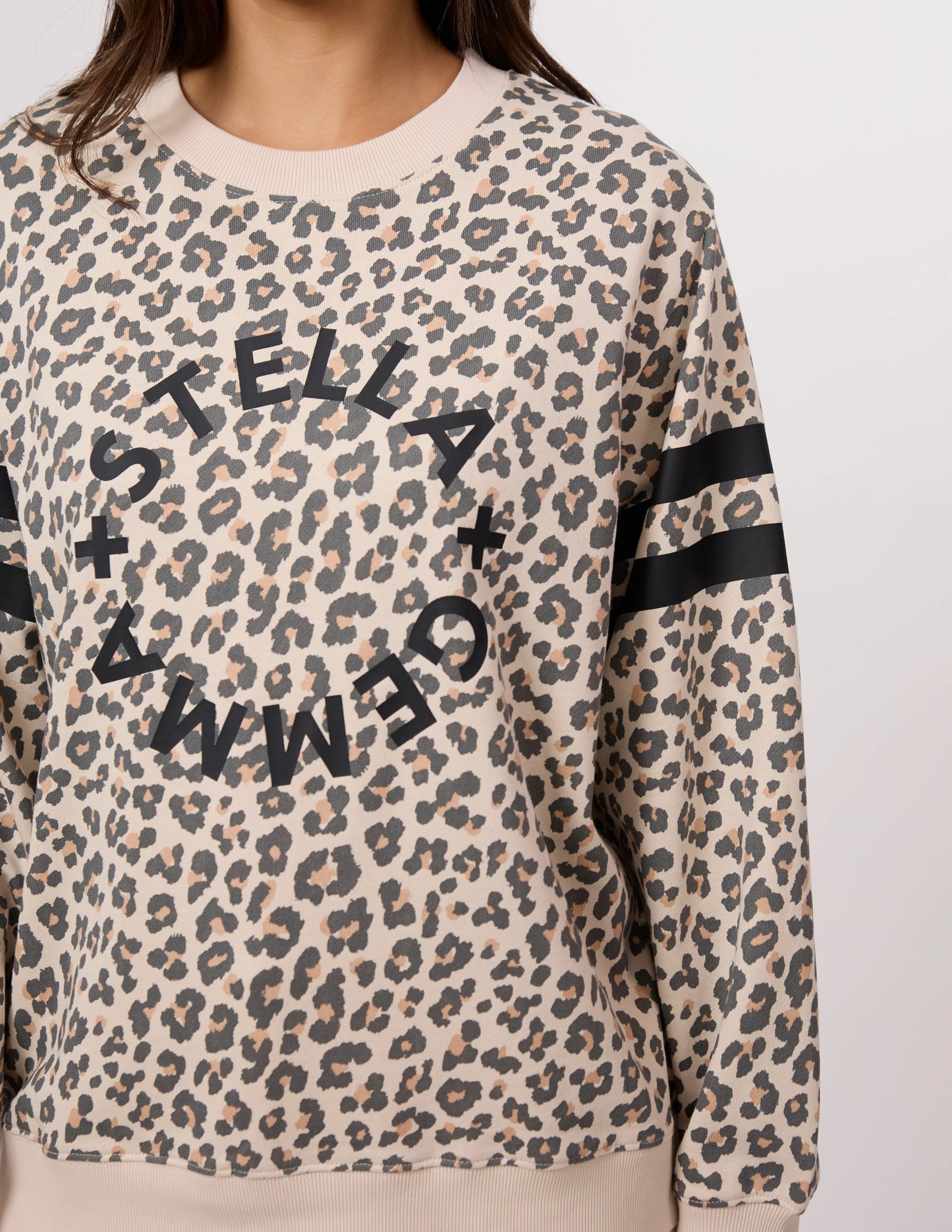 STELLA & GEMMA ESSENTIAL SWEAT - LEPOARD