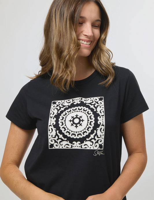 STELLA & GEMMA CLASSIC TEE - BLACK ONYX PATCH