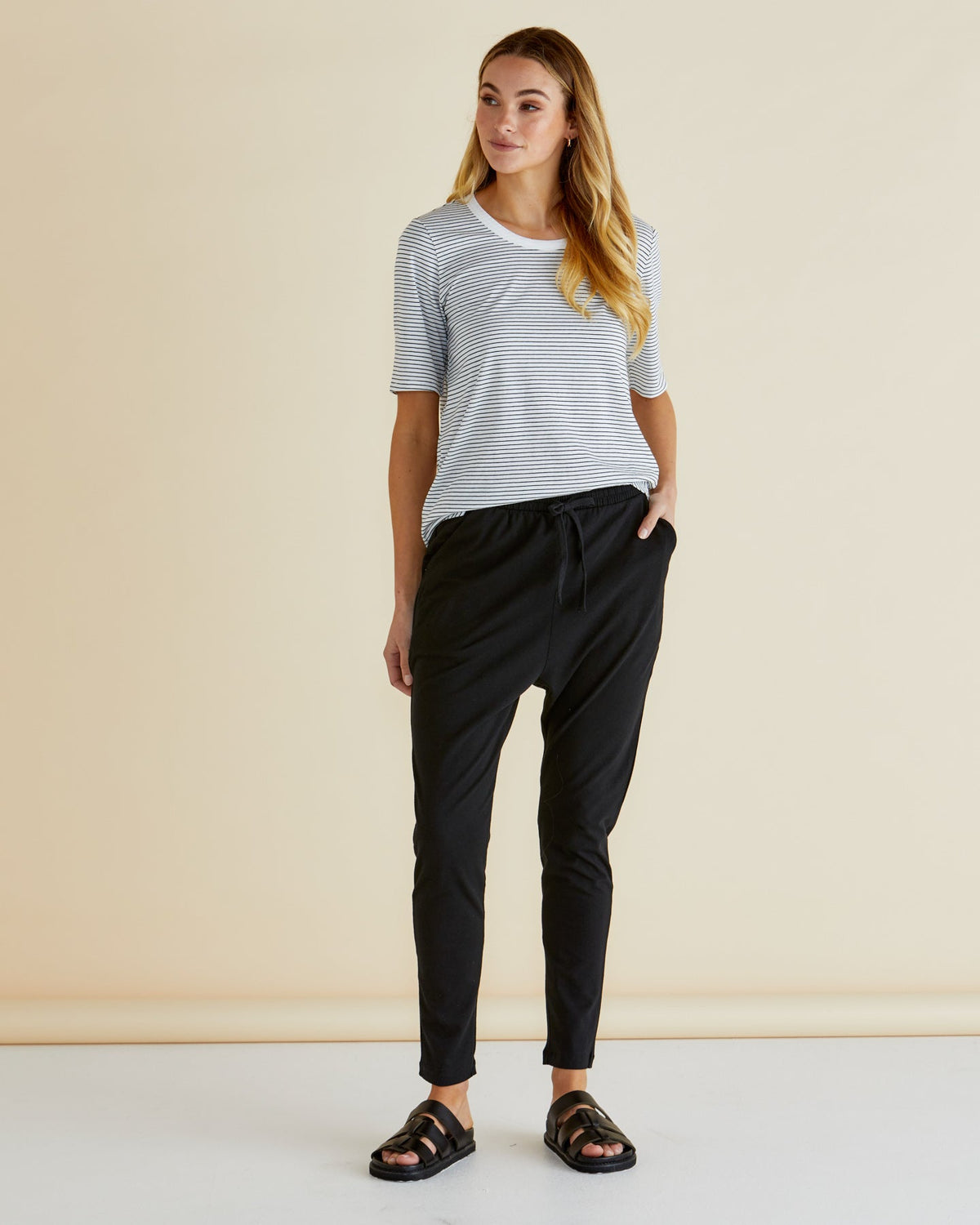 BETTY BASICS PARIS PANT - BLACK