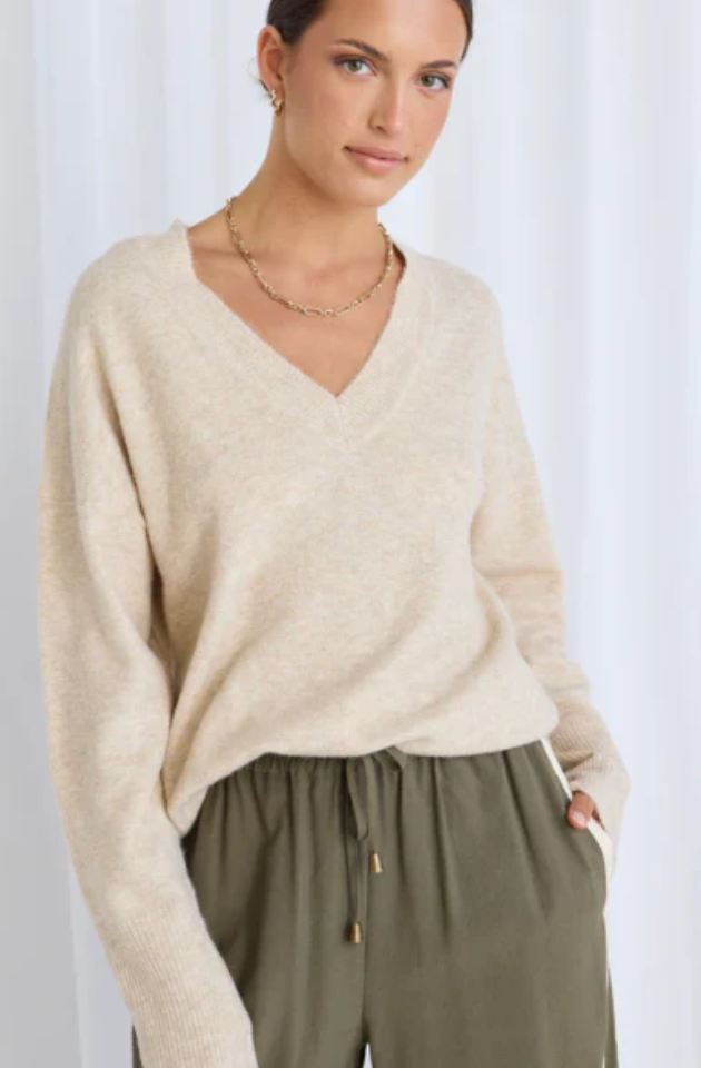 STORIES TO BE TOLD QUINN KNIT JUMPER - OAT