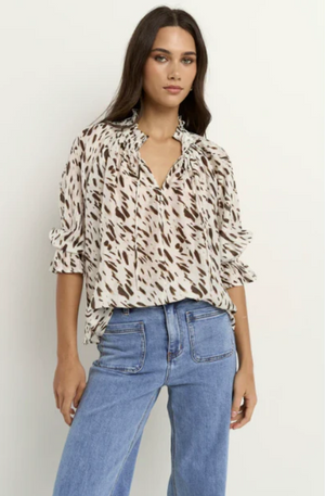 IVY & JACK CERTAINTY SHIRRED S/S TOP - WHITE CHOCOLATE ANIMAL