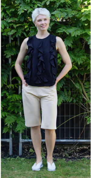 WHITE ON BLACK RUFFLE SINGLET - BLACK - PHS-2063