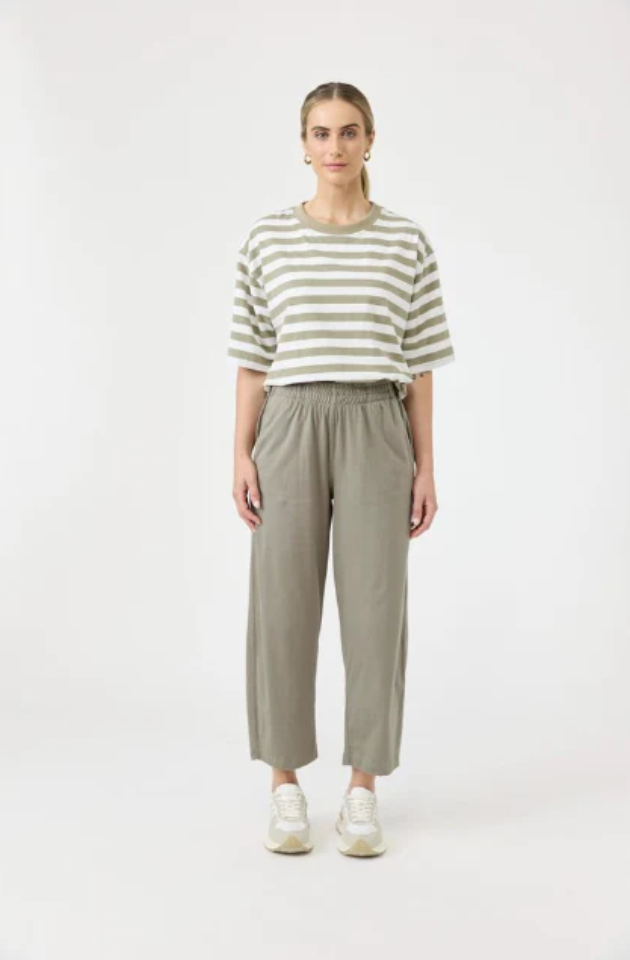 EB & IVE STUDIO TRAVELLER PANT - OLIVE - 2593706