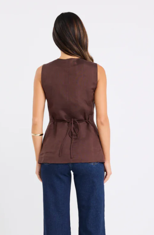 RE:UNION POLARITY FITTED VEST - CHOCOLATE