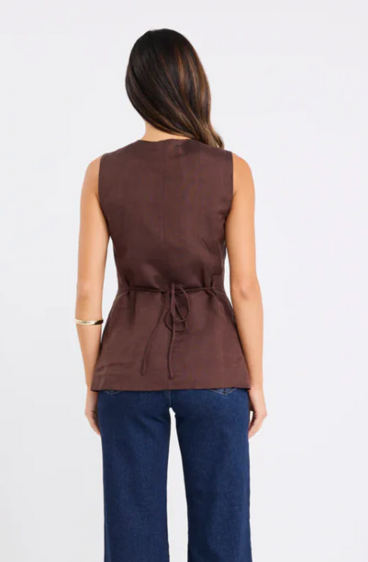 RE:UNION POLARITY FITTED VEST - CHOCOLATE