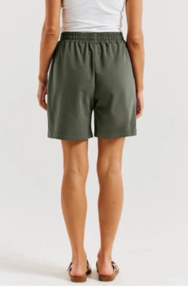 BETTY BASICS HARVARD SHORT - KHAKI - BB7076-KHA