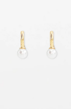 STELLA & GEMMA EARRINGS - PEARL HUGGIE - GOLD - SGE8411