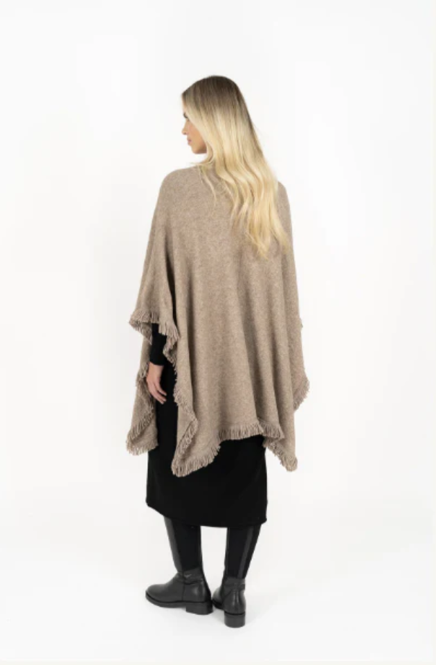 HUMIDITY LIFESTYLE FRINGE WRAP - HAZELNUT - HW25612
