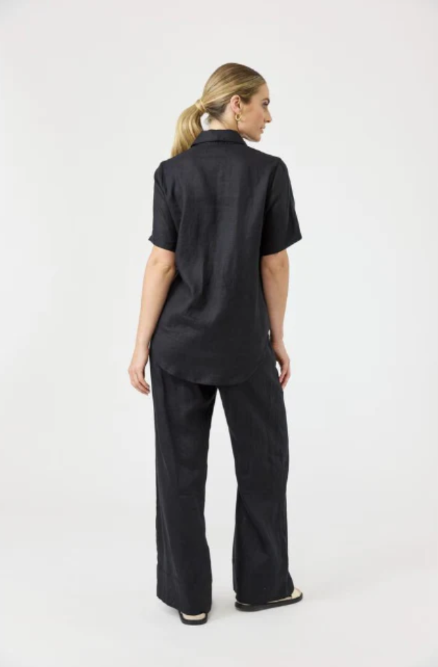 EB & IVE STUDIO SHORT SLEEVE SHIRT - BLACK - 2593221