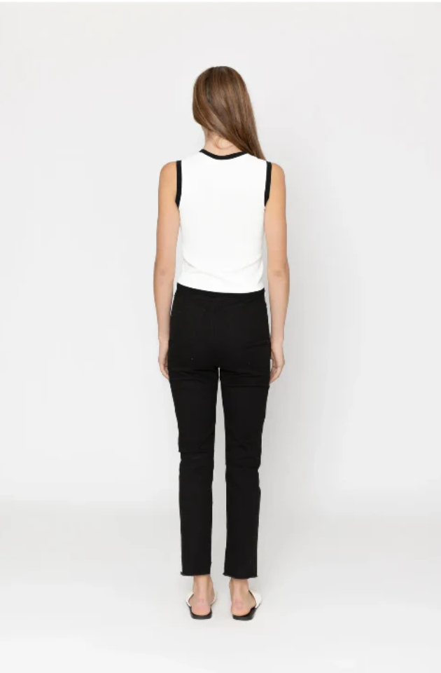 TWO BY TWO CASSIA TOP - WHITE + BLACK TRIM - kn1003