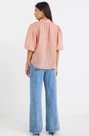 IVY & JACK CLOSURE SHORT SLEEVE TOP - BLUSH