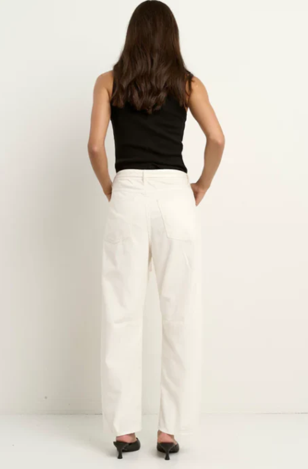 STORIES TO BE TOLD CAMPUS BARREL JEANS - ECRU