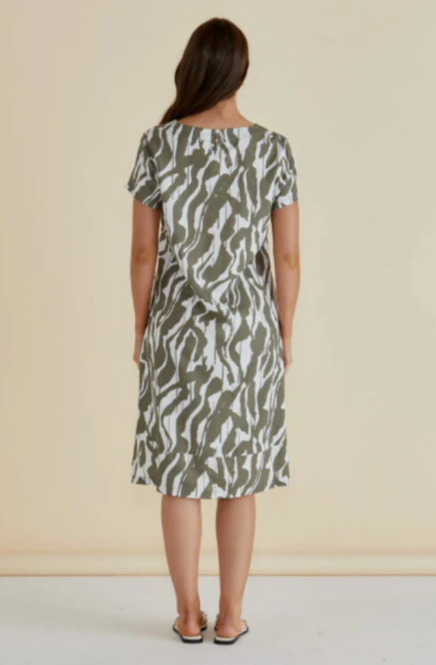 BETTY BASICS ELWOOD DRESS - OLIVE GEOMETRIC - BB8390-OGP