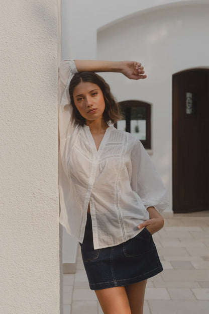 IVY & JACK ORNAMENTAL PINTUCK SHIRT - WHITE