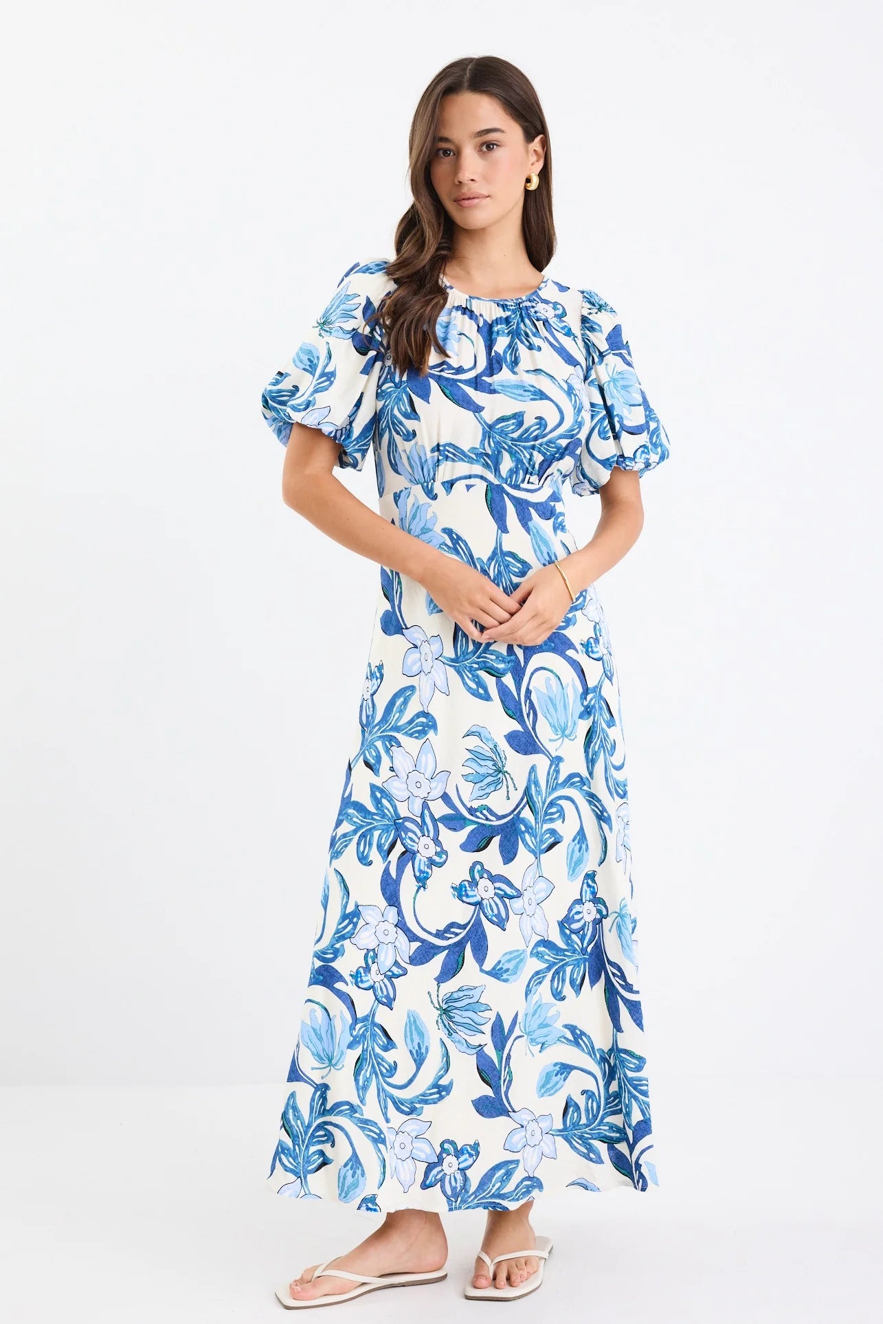 STORIES BE TOLD STAGE FLOATY MAXI DRESS - BLUE FLORAL