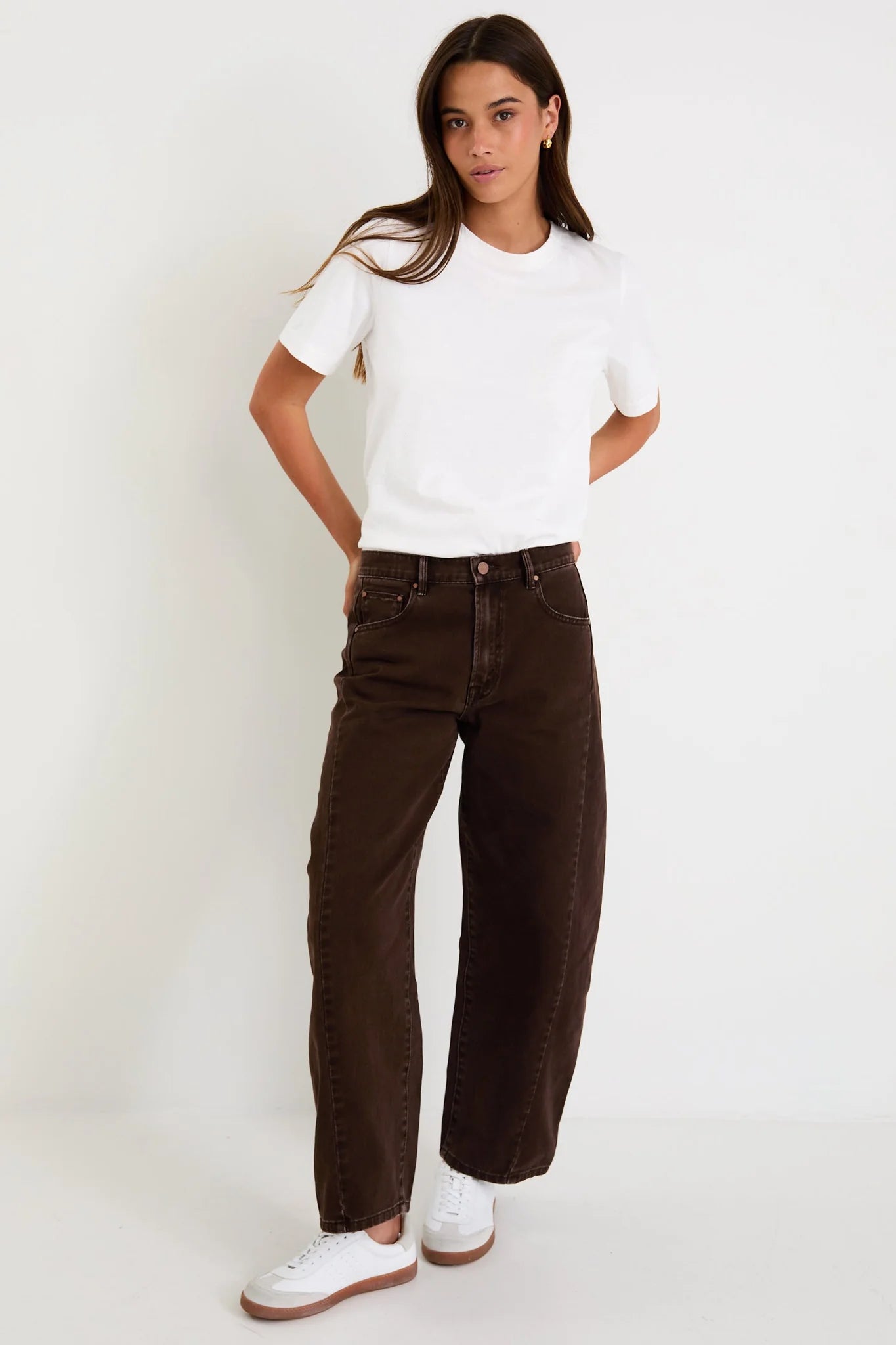 AMONG THE BRAVE - VARSITY BARREL JEANS - CHOCOLATE