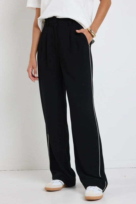 AMONG THE BRAVE - COLLECTIVE CREPE PANTS - BLACK