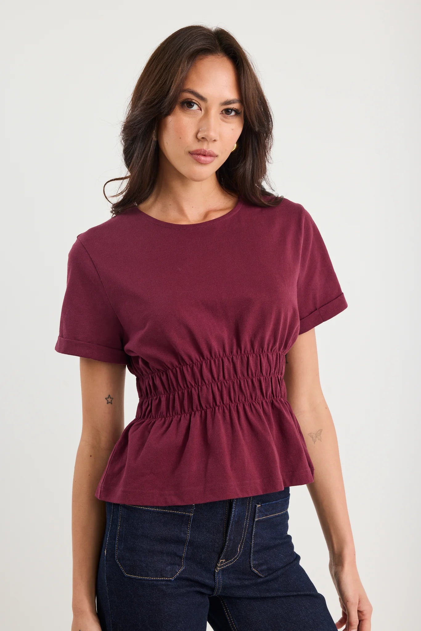 AMONG THE BRAVE - SVELTE SHIRRED TEE - BURGUNDY