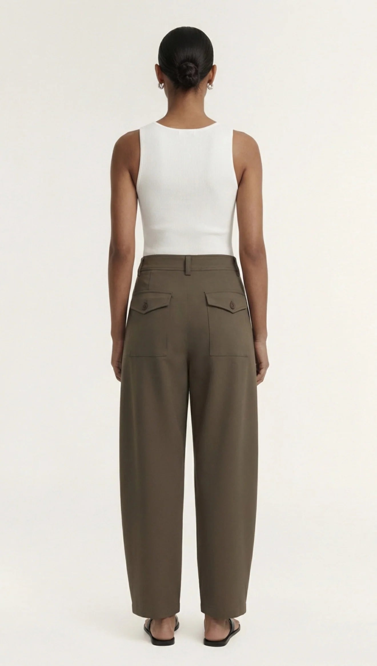 STAPLE THE LABEL ALTO BARRELL LEG PANT - OLIVE