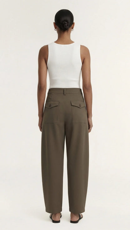 STAPLE THE LABEL ALTO BARRELL LEG PANT - OLIVE