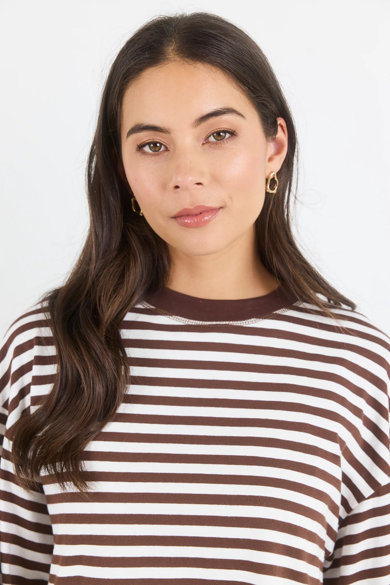 STORIES BE TOLD - UNITE L/S BINDING TEE - CHOCOLATE