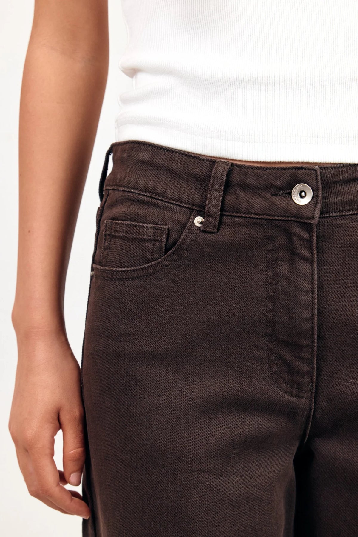 IVY & JACK -  TRADITION BARREL JEANS - DARK CHOCOLATE