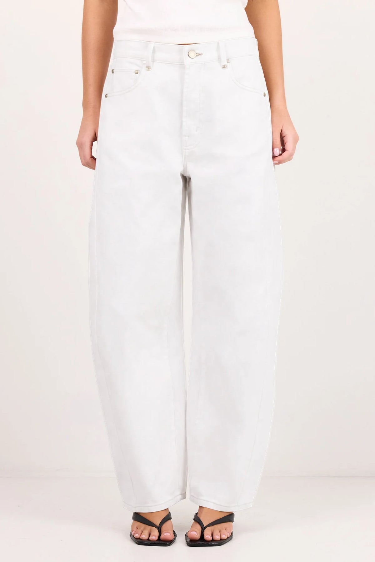 AMONG THE BRAVE - VARSITY BARREL JEANS - IVORY