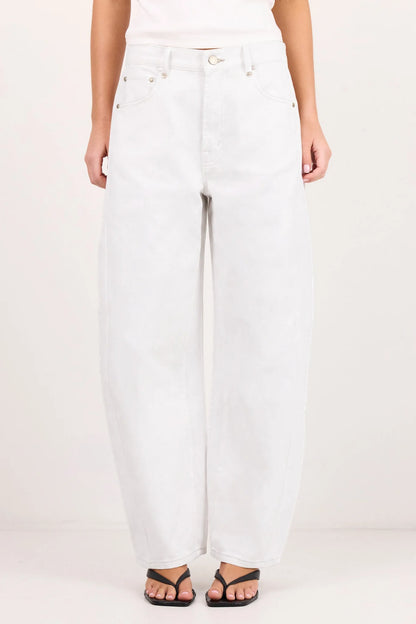 AMONG THE BRAVE - VARSITY BARREL JEANS - IVORY
