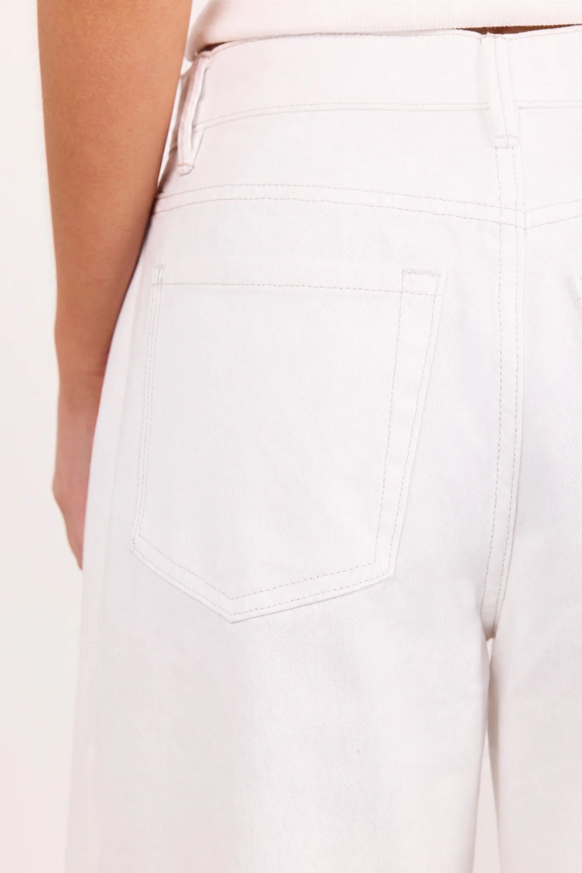 AMONG THE BRAVE - VARSITY BARREL JEANS - IVORY