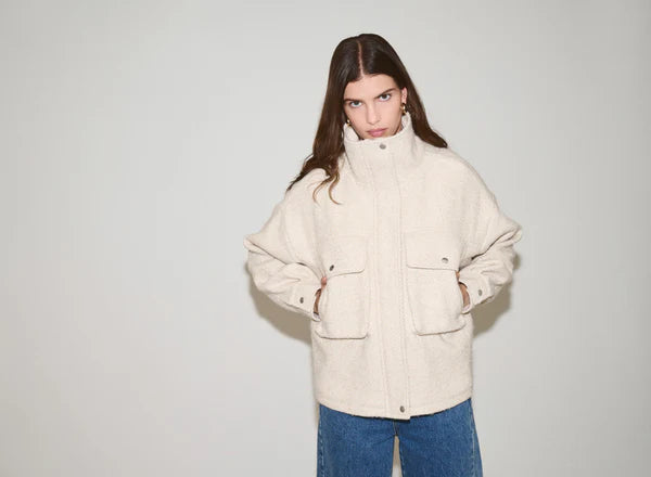ESMAEE GETAWAY JACKET - CREAM