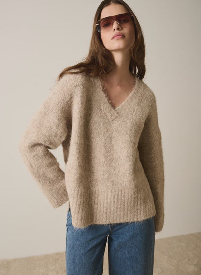 ESMAEE WHISPER V NECK SWEATER - OATMEAL