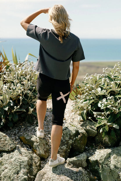 HOME-LEE 3/4 APARTMENT PANTS - BLACK/BLOSSOM DAISY X