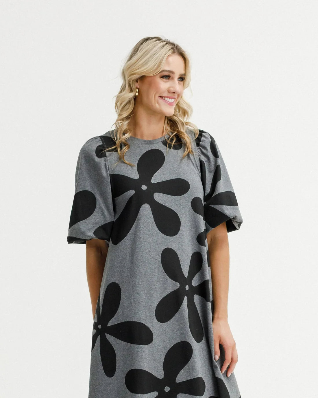 HOME-LEE IVY MIDI DRESS - GRAPHITE DAISIES