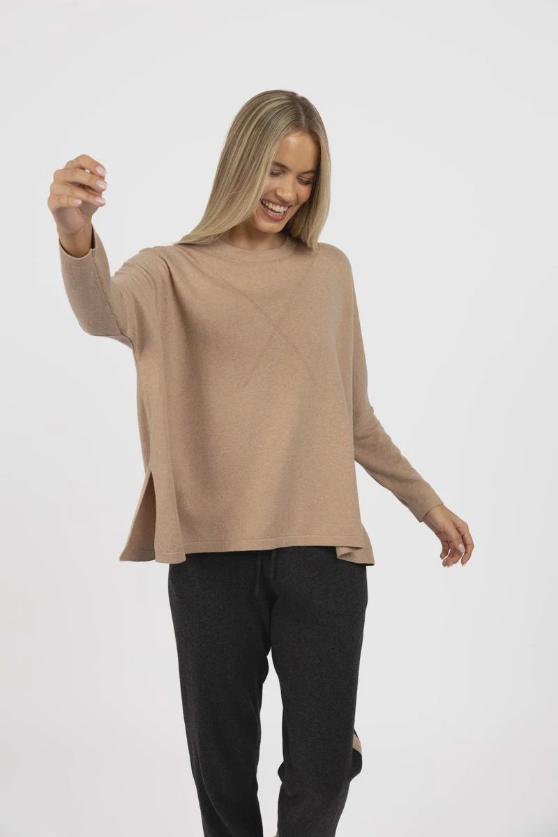 HUMIDITY LIFESTYLE GRANDE SWEATER - LATTE