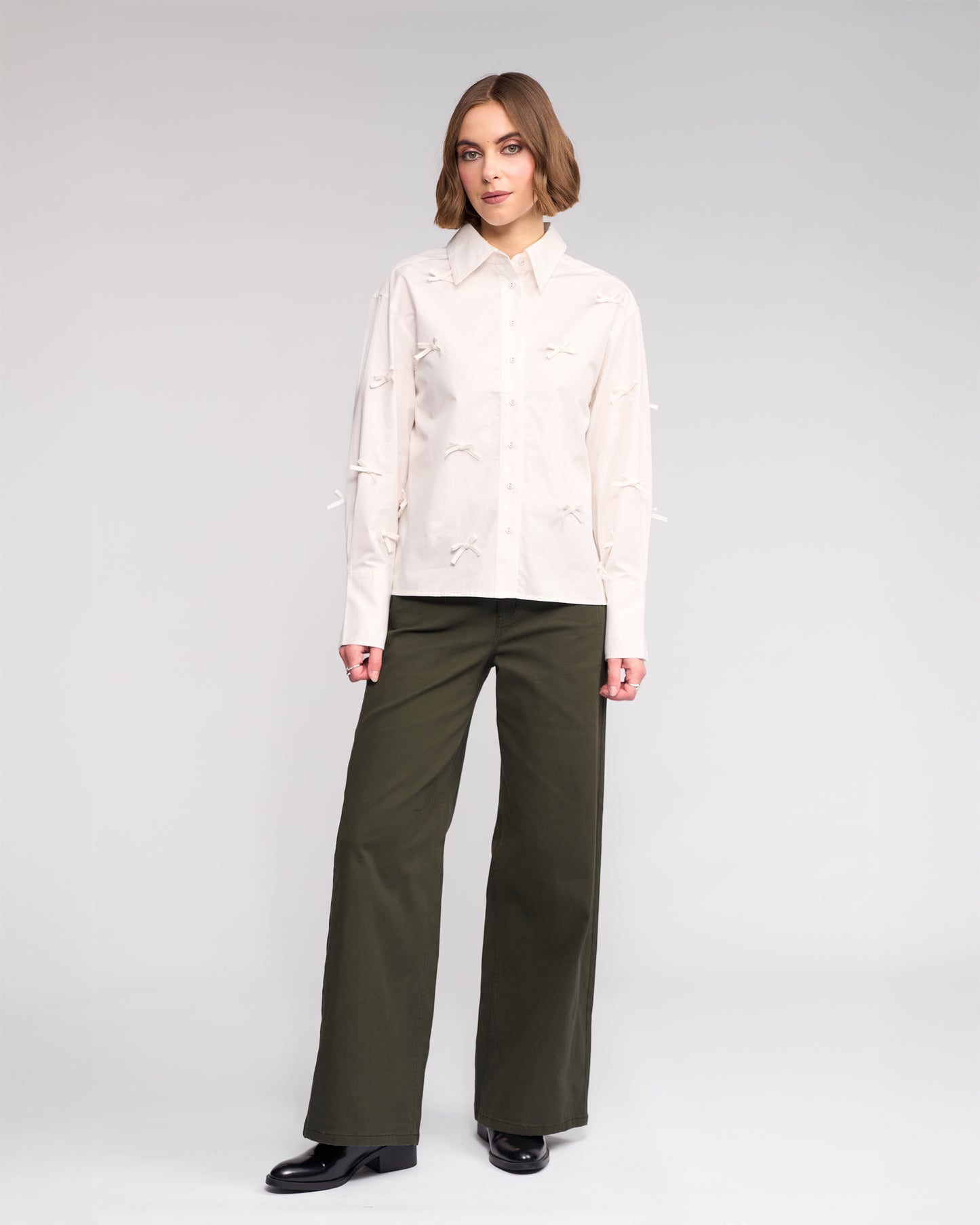 KNEWE BOW SHIRT - OFF WHITE