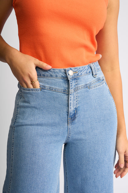KNEWE INDEX JEAN - LIGHT WASH DENIM
