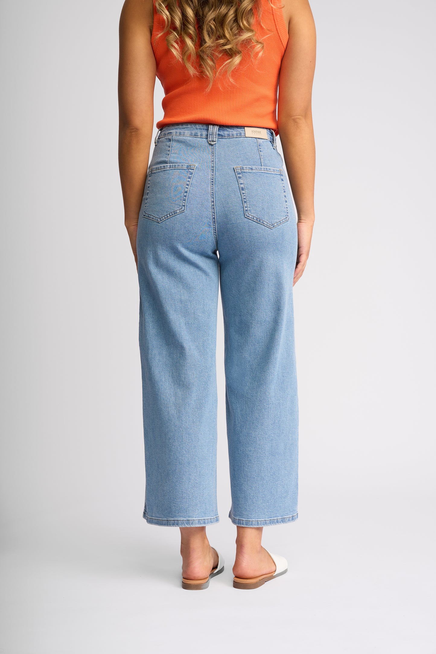 KNEWE INDEX JEAN - LIGHT WASH DENIM