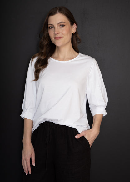 WHITE ON BLACK PLEAT SLEEVE TOP - WHITE