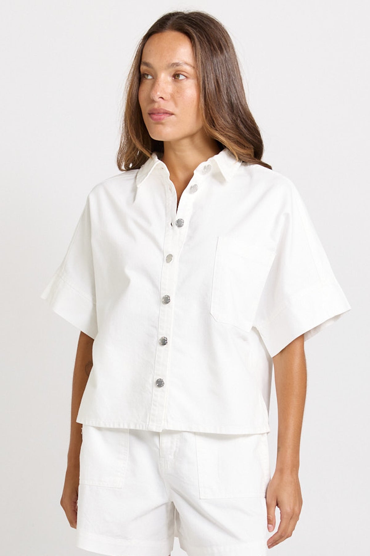 BETTY BASICS DAWN DENIM SHIRT - WHITE